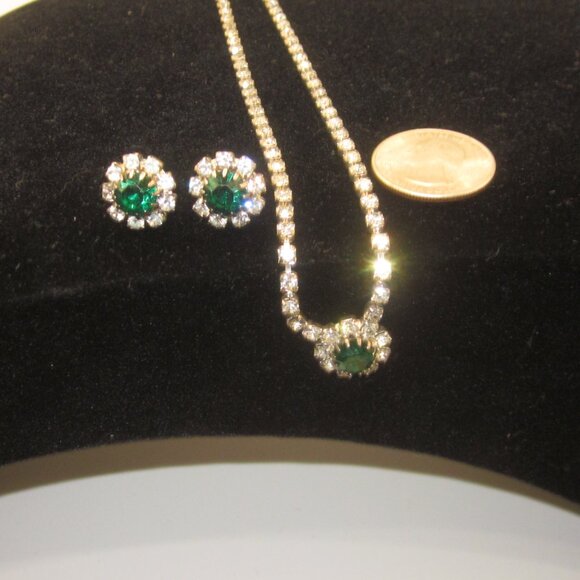 Vintage Bling Choker & Earrings with Green Accent - Picture 6 of 7